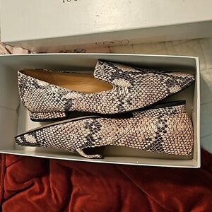 Womens size 8 Able Lisbeth Loafer in Snake